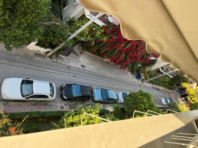 Spacious And Sunny Appartment In Cholargos Atene Esterno foto