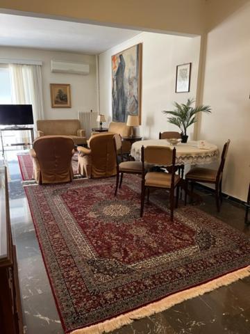 Spacious And Sunny Appartment In Cholargos Atene Esterno foto